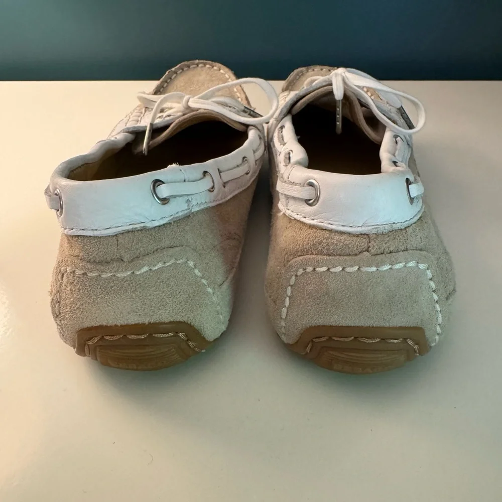 Sebago Tan and White Moccasins with Contrast Stitching - Picture 4 of 7